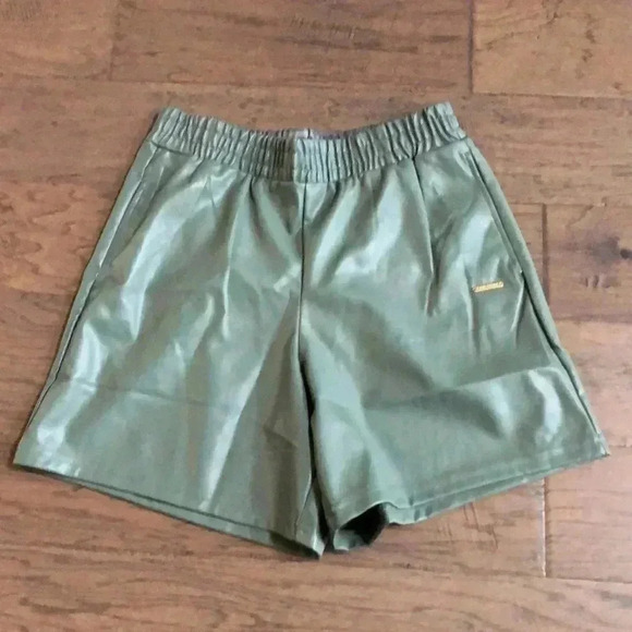 FABLETICS vegan leather shorts smoke green Small New with Tags - Picture 3 of 7